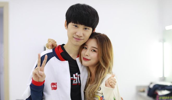 并分析年轻 并分析年轻